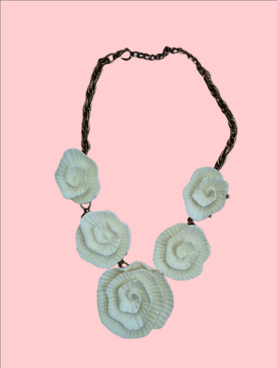The Unbranded Brand Jewelry - Vintage Ivory Color Resin Flower Floral  Statement Necklace Boho Festival Fairy
